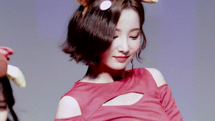 韩国女团 饭拍现场舞蹈 190324 모모랜드 I`m so hot 연우